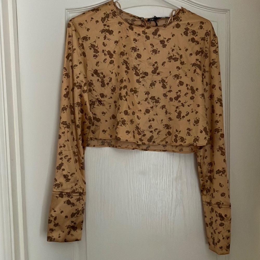 Satin floral crop long sleeve ZARA M